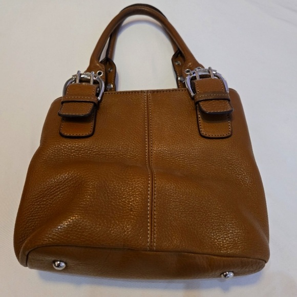 Tignanello Tan Shoulder Bag with Luxurious Leather Finish - Picture 1 of 9